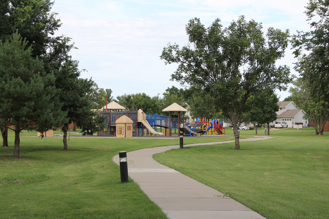 Wichita, KS Apartment For Rent McConnell Air Force Contact